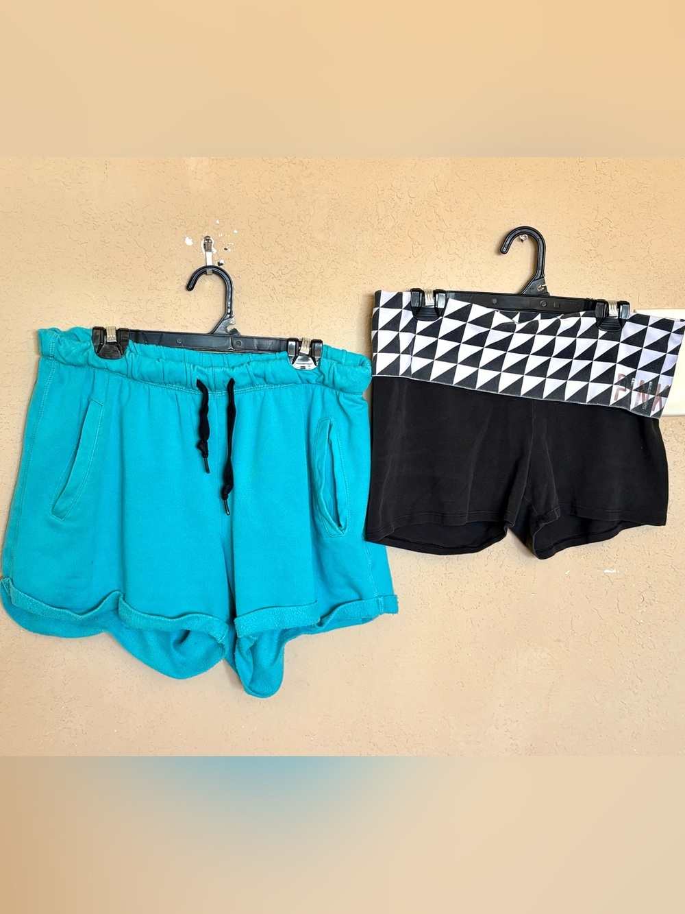 2 vintage pre-loved Victoria Secret PINK shorts size S